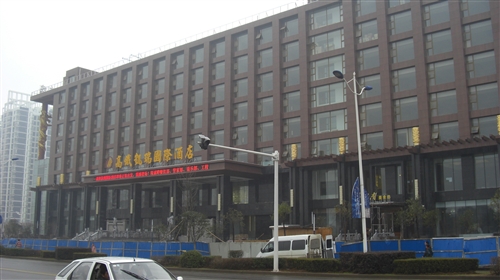 <b>高鐵凱瑞國際大酒店輕質(zhì)隔墻</b>